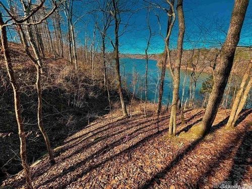111 Tree Lakes Ct, Searcy, AR, 72143-9070 | Card Image
