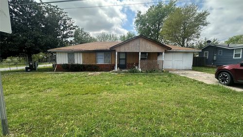 572 W 13th St, Atoka, OK, 74525-3707 | Card Image