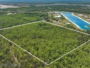 Land in ESTERO