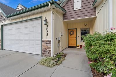 1853 S Kamiah Lane, Townhouse with 3 bedrooms, 3 bathrooms and 2 parking in Boise ID | Image 1