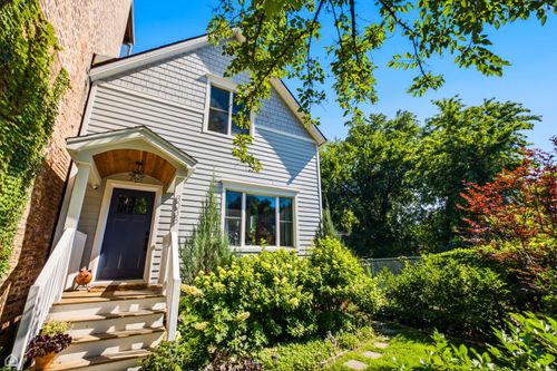 3038 W Diversey Ave, Chicago, IL, 60647-1763 | Card Image