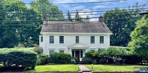 4 Depeyster Ave, Tenafly, NJ, 07670-2208 | Card Image