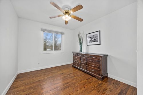 24W631 Springdale Dr, Naperville, IL, 60540-3745 | Card Image