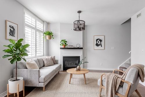 23-100 Redpath Ave, Toronto, ON, M4S2J7 | Card Image