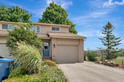 12 Grinyer Dr, Guelph, ON, N1E6R7 | Card Image