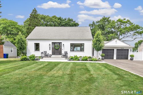 175 Grove St, Stratford, CT, 06615-7518 | Card Image