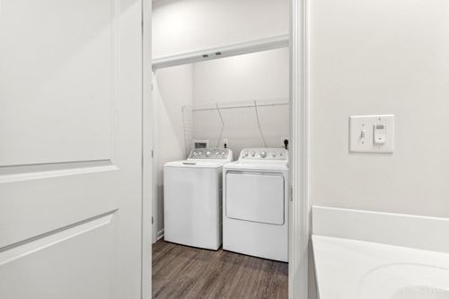 22 Wentworth Ln, Deer Park, OH, 45236-3574 | Card Image