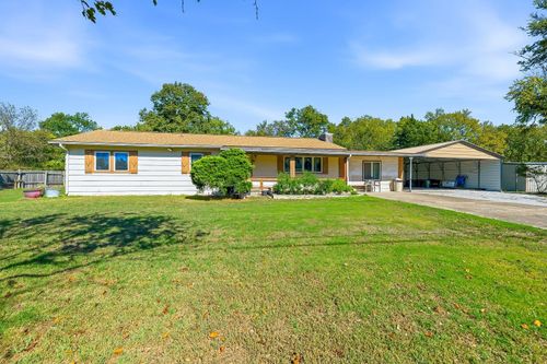 2010 W 14th Ave, Winfield, KS, 67156-8971 | Card Image