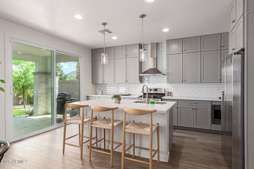 3746 E Earll Dr, Phoenix, AZ, 85018-7046 | Card Image