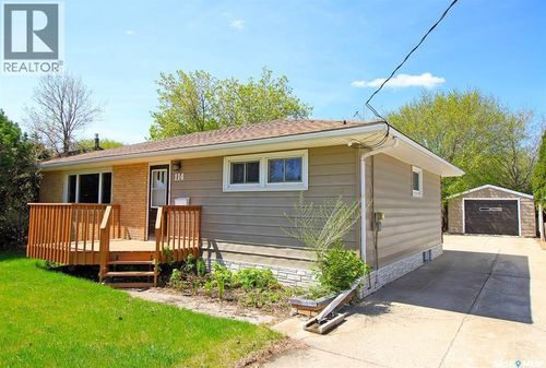 114 Gladstone Ave S, Yorkton, SK, S3N2B5 | Card Image