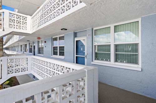 apt-223-4715 Bay St Ne, SAINT PETERSBURG, FL, 33703-4023 | Card Image