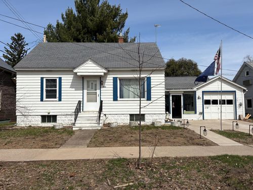360 W Mill St, Winona, MN, 55987-3024 | Card Image