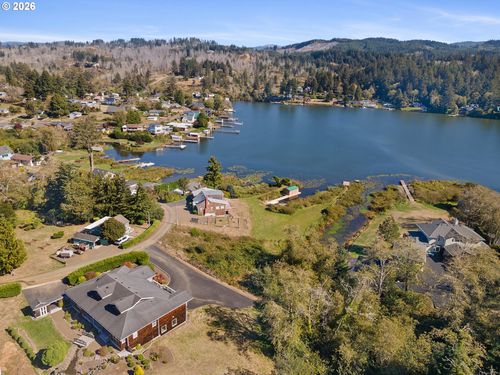 4612 Ne I Ave, Neotsu, OR, 97364-9742 | Card Image