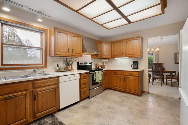 Kitchen View 2 | Image 9