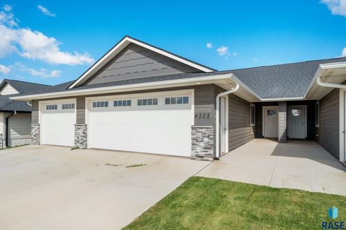 4500 W 34th St N Street N, Sioux Falls, SD, 57107 | Card Image