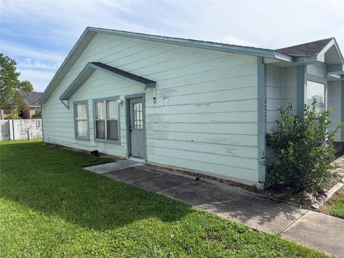 3227 Chesswood Ave, KISSIMMEE, FL, 34741-3891 | Card Image