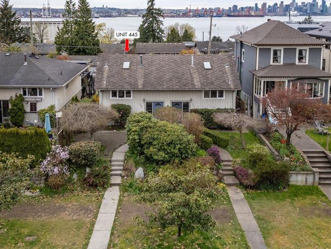 445 E 2 Nd Street, Home with 2 bedrooms, 1 bathrooms and 2 parking in North Vancouver BC | Image 2