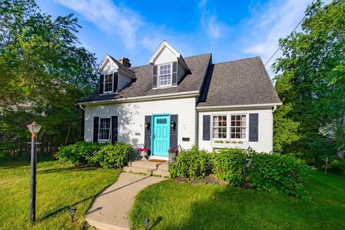 332 Robert Street, Fort Atkinson, WI, 53538 | Card Image