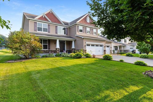 8490 Moraine Cir, Shakopee, MN, 55379-7600 | Card Image