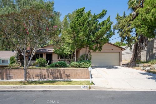 10609 Jimenez St, Sylmar, CA, 91342-6832 | Card Image