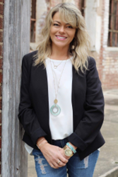 Candace Hollar