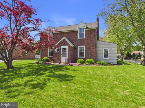 2301 Sunset Ln, YORK, PA, 17408-4336 | Card Image