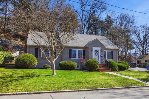 38 Morgan Ave, Wakefield, MA, 01880-4266 | Card Image