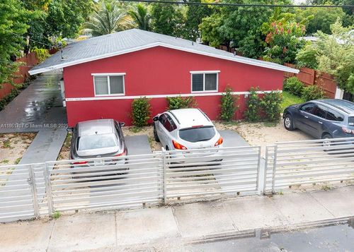 3033 Nw 10th Ave, Miami, FL, 33127-3605 | Card Image