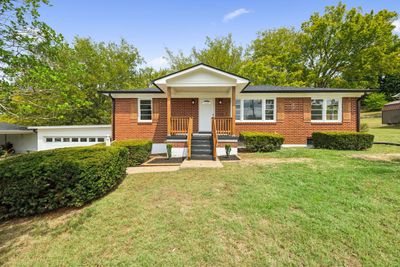 800 1st Ave, House other with 3 bedrooms, 1 bathrooms and 2 parking in Mount Pleasant TN | Image 1