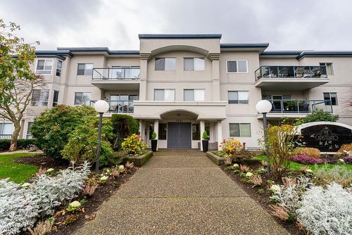 104-1441 Blackwood Street, White Rock, BC, V4B3V6 | Card Image