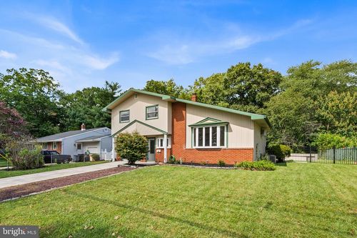 611 Pasadena Dr, Magnolia, NJ, 08049-1635 | Card Image