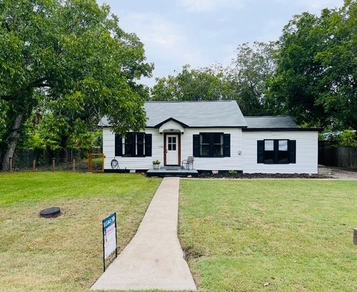 624 W Jackson St, Bartlett, TX, 76511-4502 | Card Image