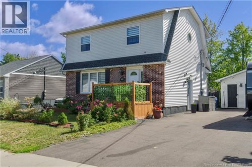 219 Evergreen Dr, Moncton, NB, E1G2C1 | Card Image