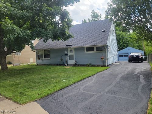 2250 Wichert Dr, Cuyahoga Falls, OH, 44221-3532 | Card Image