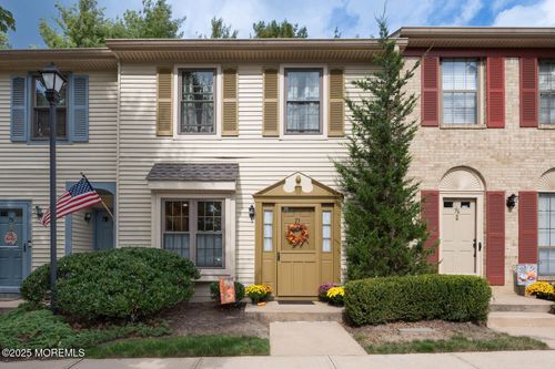 75 Bradford Ct, Aberdeen, NJ, 07747-1858 | Card Image