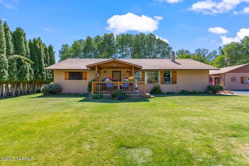 10300 State Highway 410, Naches, WA, 98937 | Card Image