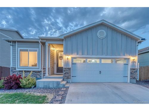 17941 E 95th Pl, Commerce City, CO, 80022-9664 | Card Image