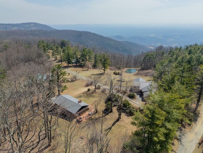 27 Glenn Pine Ln, House other with 3 bedrooms, 3 bathrooms and null parking in Fancy Gap VA | Image 56