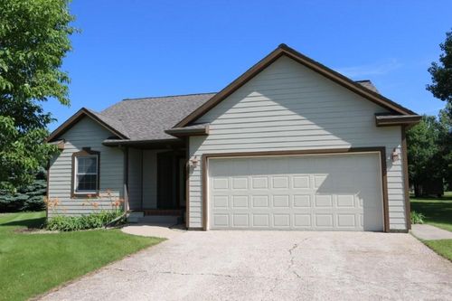 621 6th St Ne, Perham, MN, 56573-2329 | Card Image