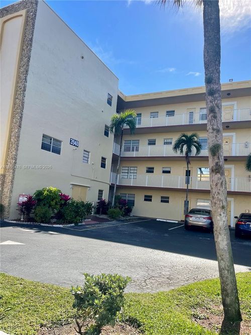 319-3940 Nw 42nd Ave, Lauderdale Lakes, FL, 33319-4870 | Card Image