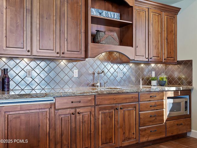 5932 E Big Horn Pkwy, Home with 7 bedrooms, 6 bathrooms and null parking in Eden UT | Image 44