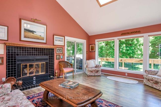 248504 5 Sideroad, House other with 3 bedrooms, 3 bathrooms and 18 parking in Mono ON | Image 19
