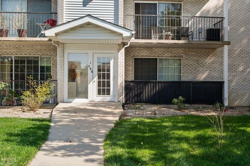 apt-a2-406 Sturdy Rd, Valparaiso, IN, 46383-4359 | Card Image