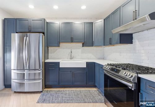 527 N 3rd Street, East Newark, NJ, 07029 | Card Image