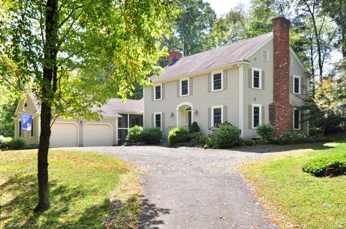 110 Silver Beech Rd, Southbury, CT, 06488-2747 | Card Image