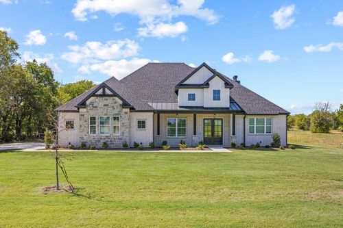 153 Dove Lndg, Valley View, TX, 76272-2086 | Card Image