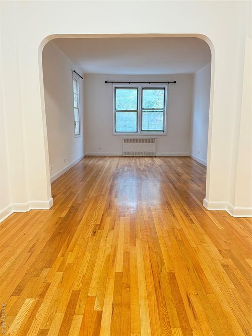 apt-c5-63 102nd St, Rego Park, NY, 11374-2433 | Card Image