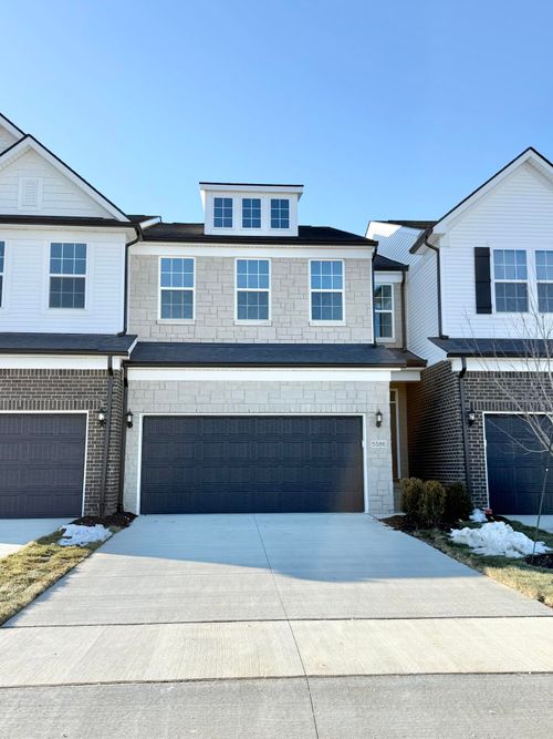 5586 E Spaniel Dr, Ann Arbor, MI, 48108-7948 | Card Image