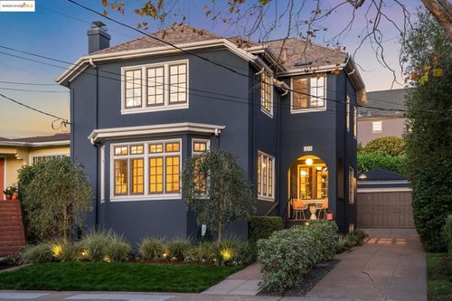 6218 Manoa St, Oakland, CA, 94618-1344 | Card Image