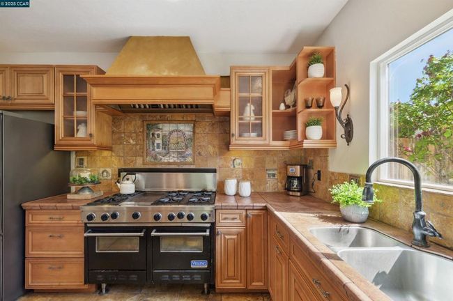 Kitchen | Image 9